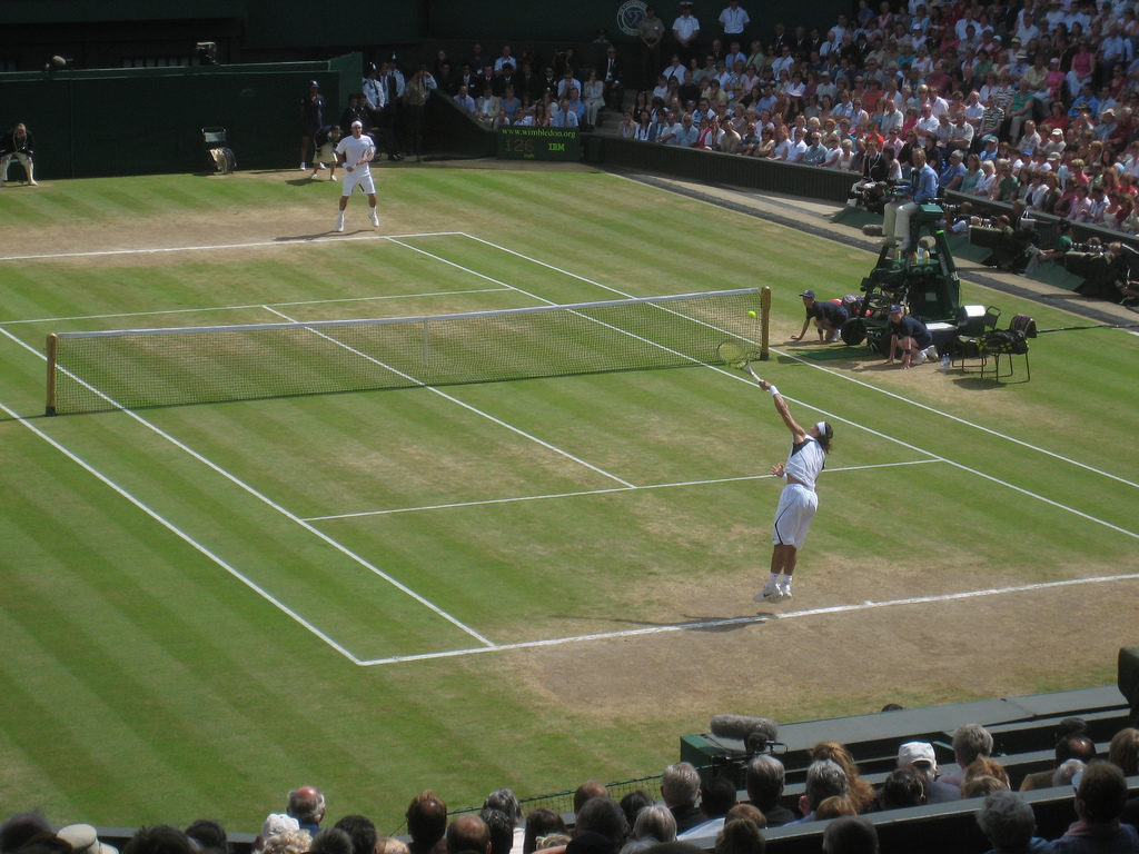 Roger_Federer_and_Rafael_Nadal_at_the_2006_Wimbledon_Championships